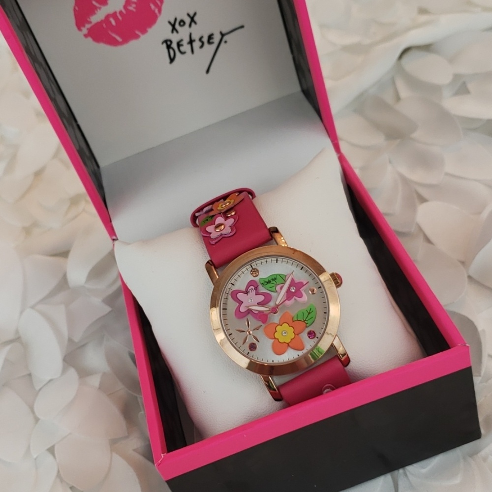 Betsey Johnson flower watch